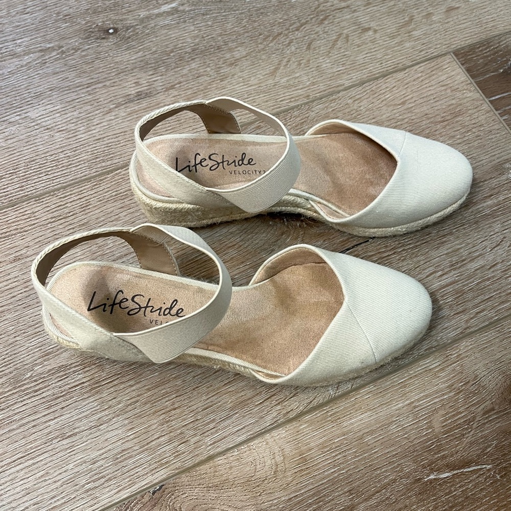 Life Stride Women's Beige Espadrille Sandals